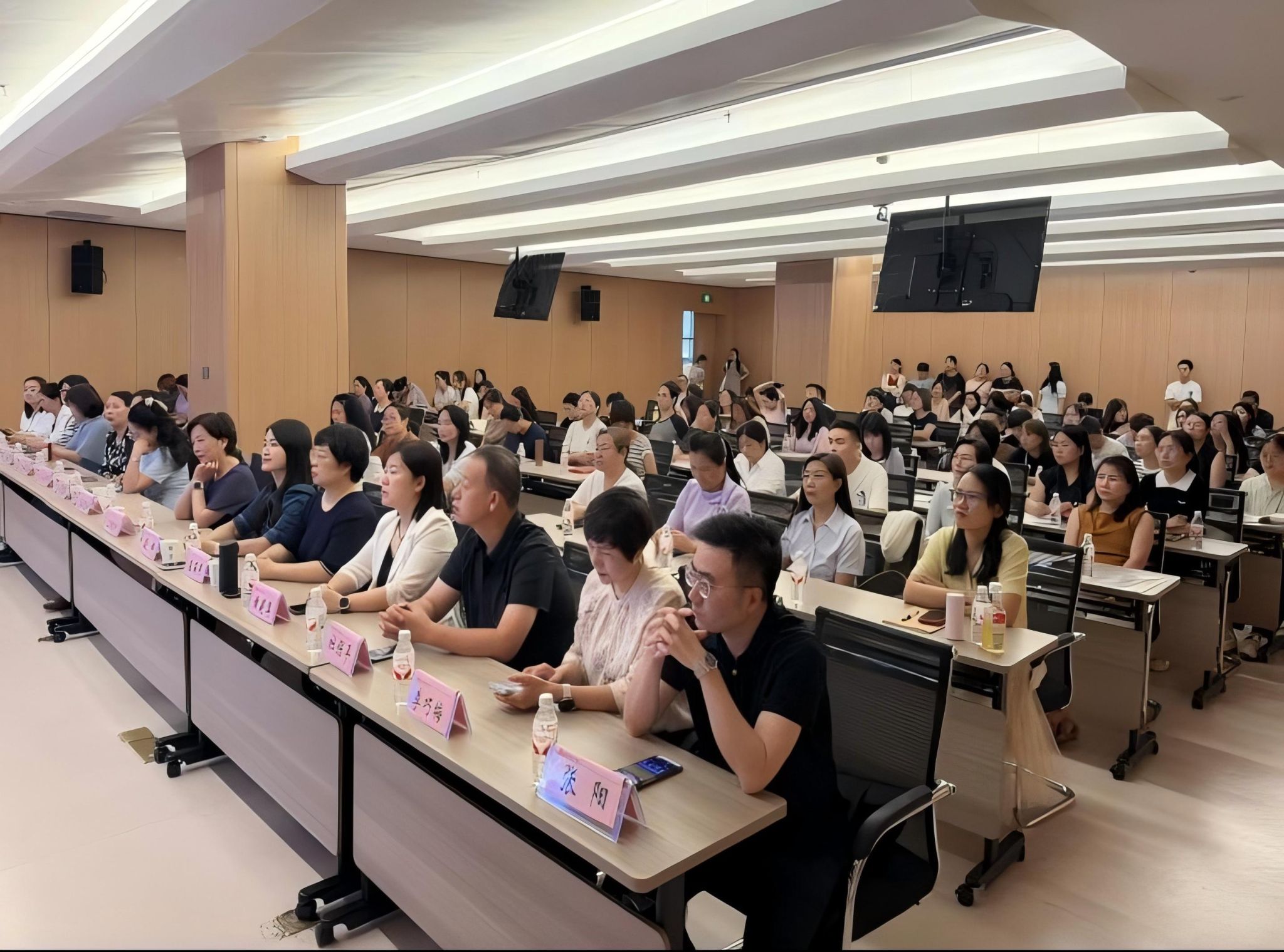 图片3.jpg 图片3.jpg