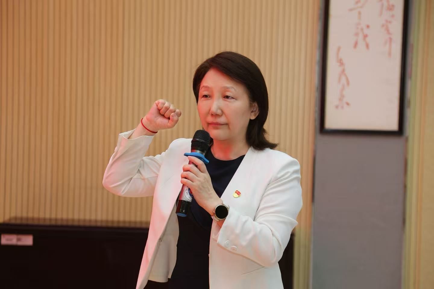 刘书记领誓.jpg