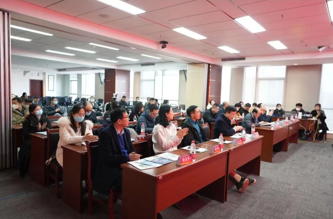 参会.jpg