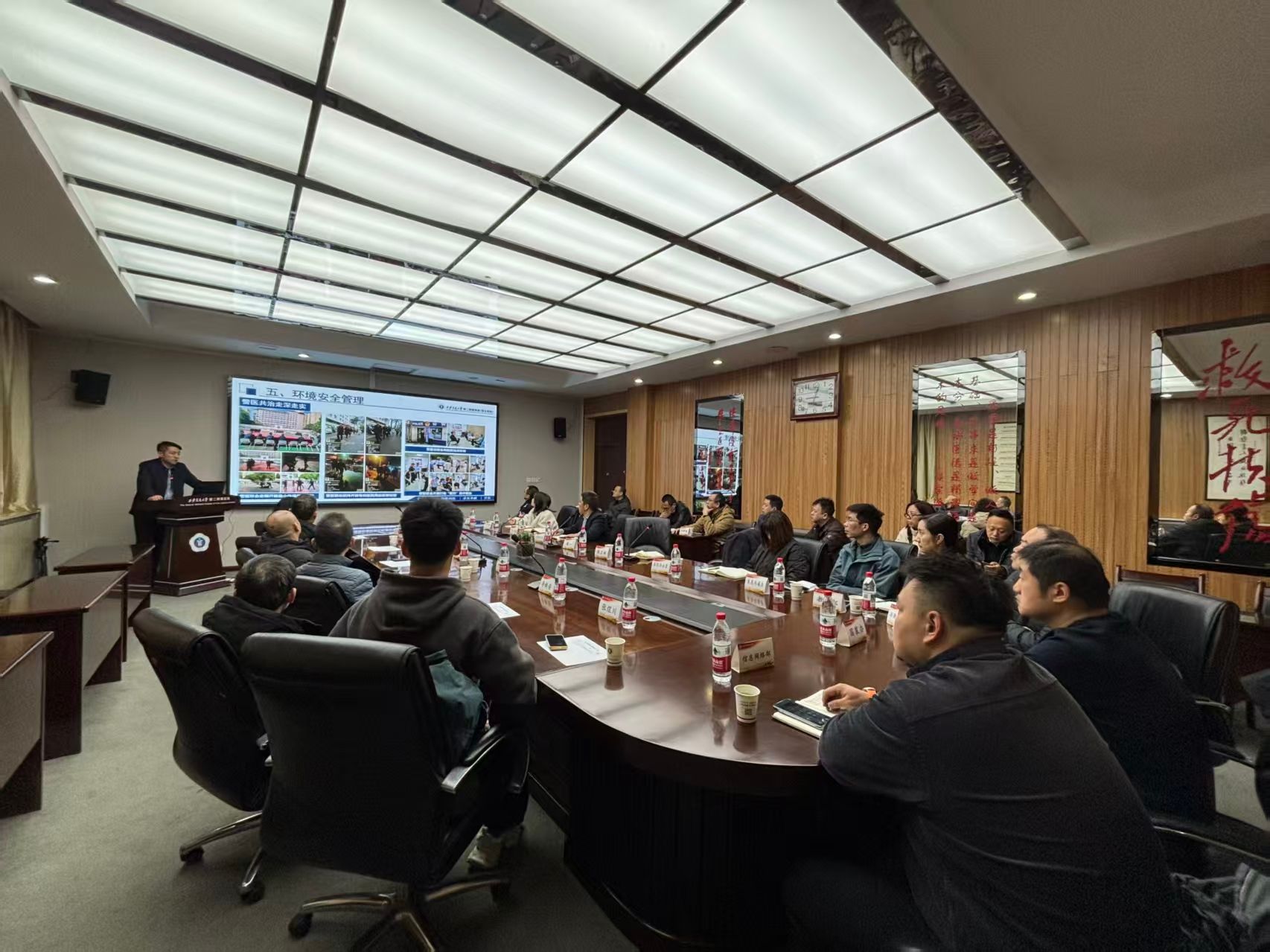 15a98583a9cc10cb3ca1e8f67b33193a.jpg 15a98583a9cc10cb3ca1e8f67b33193a.jpg