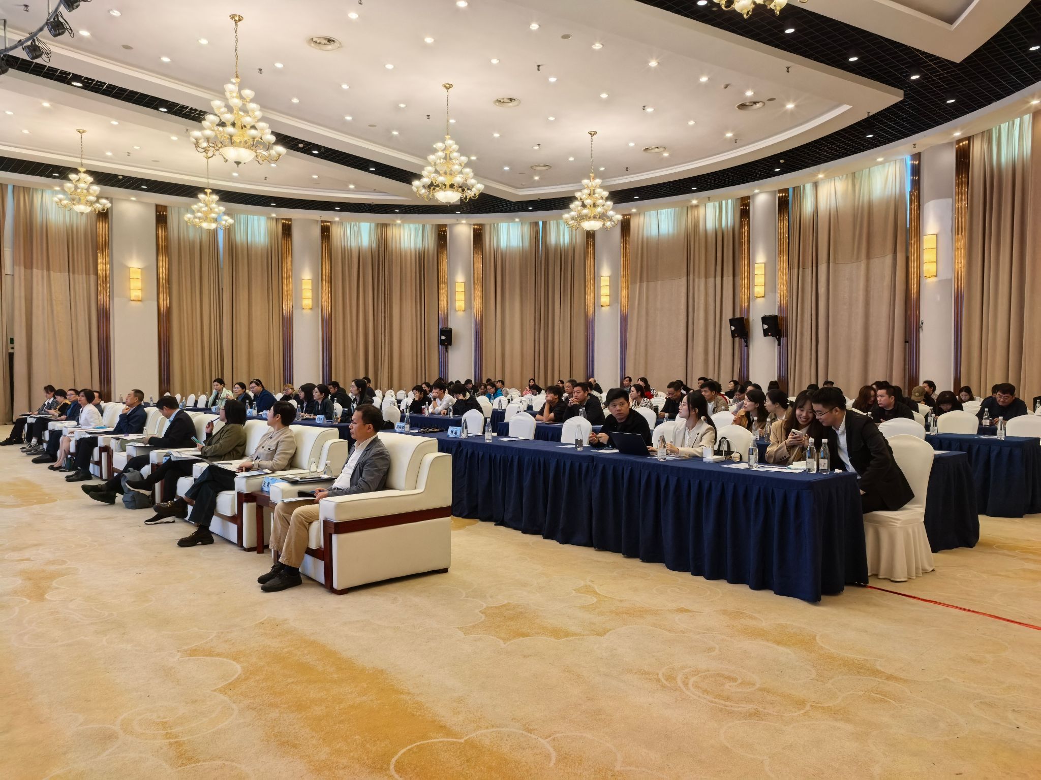 微信图片_20251117154203.jpg 微信图片_20251117154203.jpg