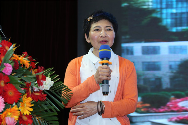 照片10:华西口腔医院曾淑蓉授课.JPG 照片10:华西口腔医院曾淑蓉授课.JPG