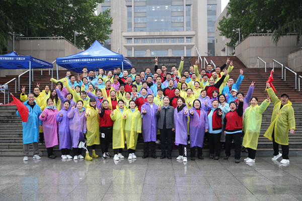 合影2_副本.jpg 合影2_副本.jpg