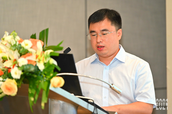 会议图片5_副本.jpg 会议图片5_副本.jpg