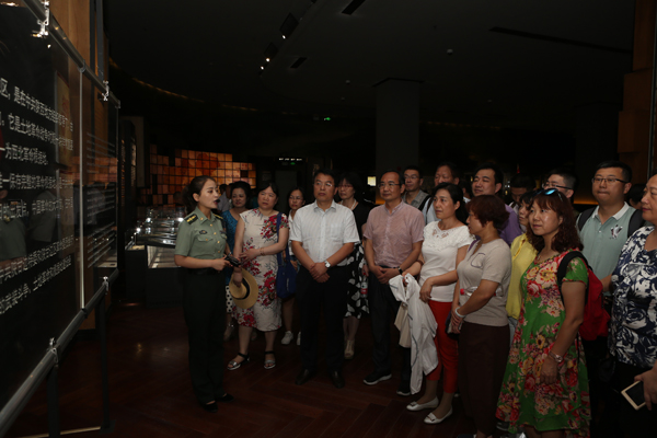 AK7R9383.JPG AK7R9383.JPG