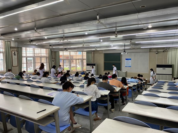 第一二站考场_副本.jpg 第一二站考场_副本.jpg