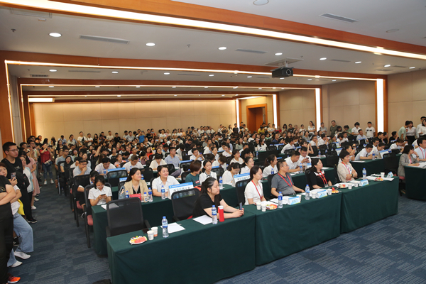 会场.jpg 会场.jpg