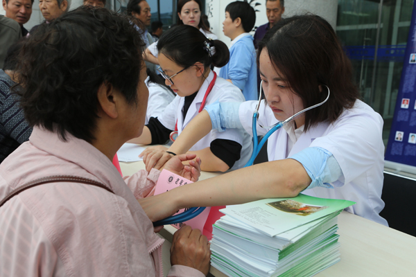 AK7R1280.JPG AK7R1280.JPG