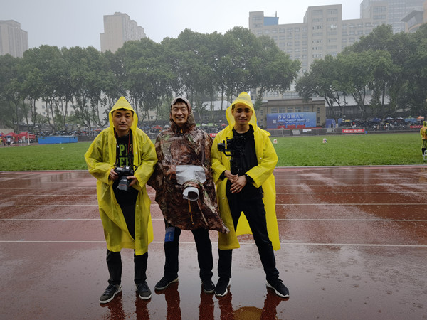 摄影团队_副本.jpg 摄影团队_副本.jpg