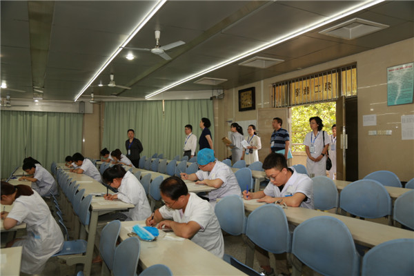 AU2A3303.jpg AU2A3303.jpg