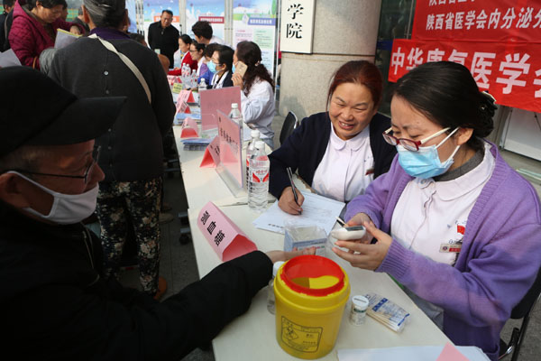 护理部刘红梅主任加入宣教队伍.JPG 护理部刘红梅主任加入宣教队伍.JPG