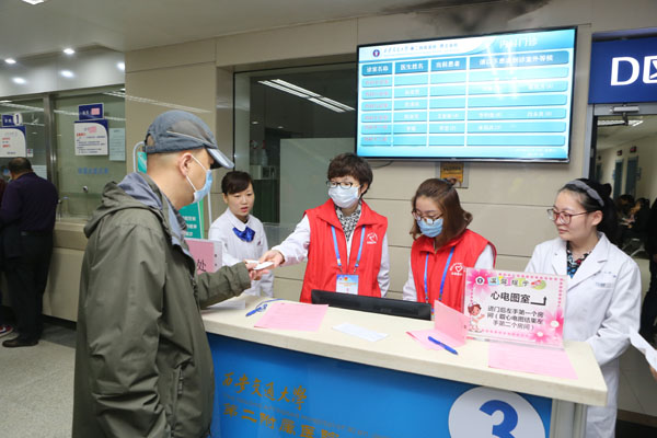 AK7R2045.JPG AK7R2045.JPG