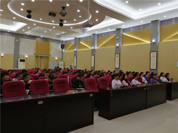 典礼现场.jpg 典礼现场.jpg