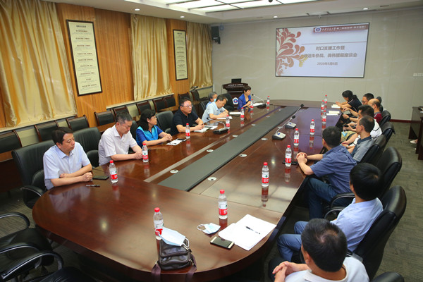 AK7R6613_副本.jpg AK7R6613_副本.jpg