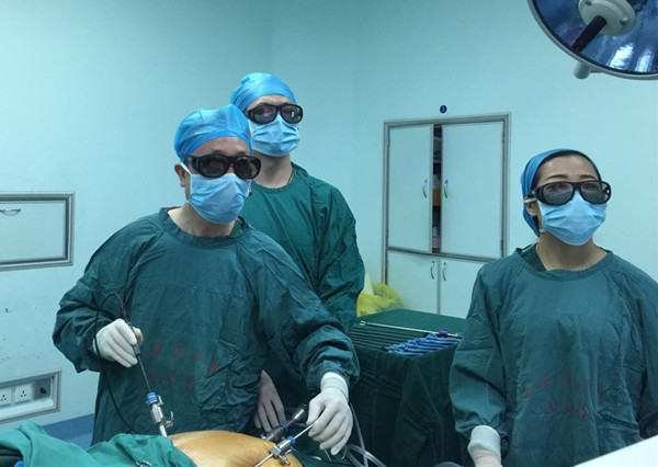 手术_副本.jpg