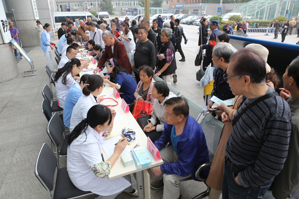 AK7R1275.JPG AK7R1275.JPG