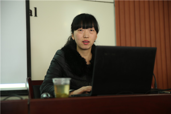 7. 李华博士讲授 “腹腔镜在普外科的应用”.jpg