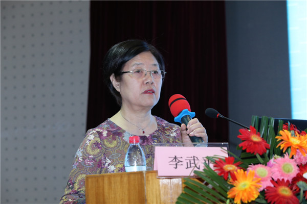 照片15:中华护理学会理事 西京医院李武平授课.JPG 照片15:中华护理学会理事 西京医院李武平授课.JPG