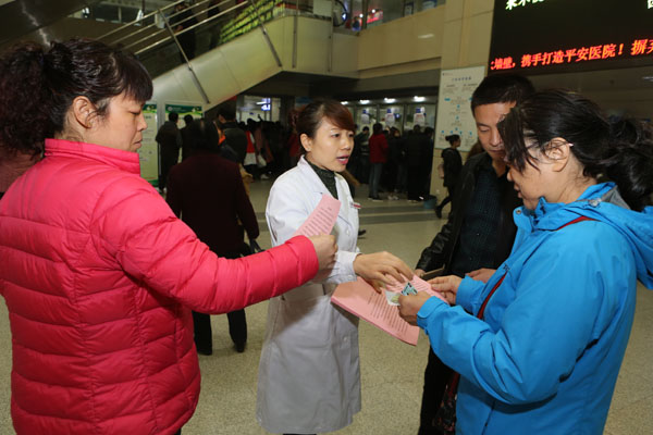 AK7R2033.JPG AK7R2033.JPG