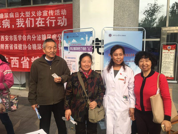 抽取3名患者获赠血糖仪.jpg 抽取3名患者获赠血糖仪.jpg