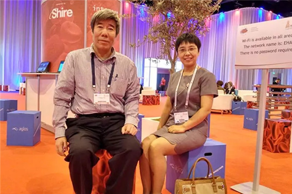 交大二附院血液科张王刚教授与何爱丽教授参加欧洲血液年会_副本.jpg