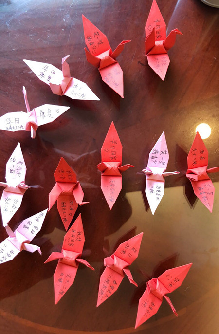 千纸鹤_副本.jpg 千纸鹤_副本.jpg