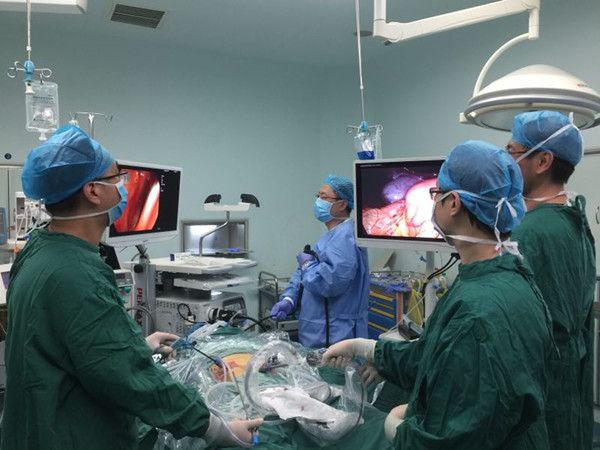 双镜联合手术图_副本.jpg