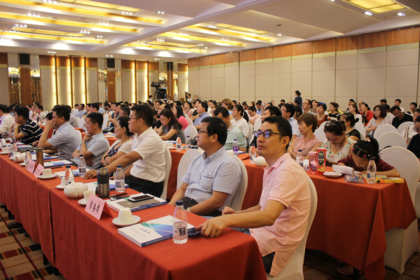 C:\Documents and Settings\Administrator\桌面\IMG_3792_副本.jpg